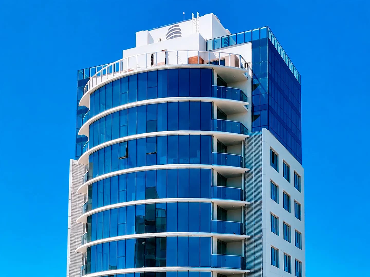 DEPARTAMENTO - AMARRAS CENTER TORRE 3 - PUERTO