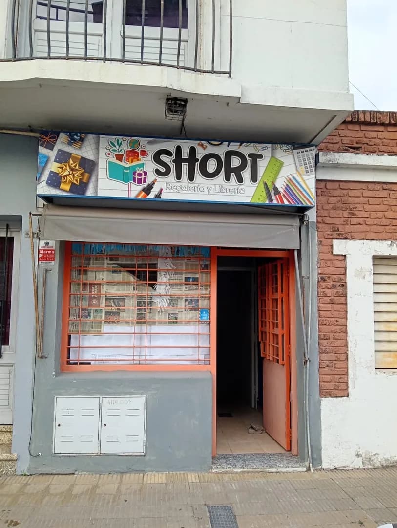LOCAL - BARRIO CANDIOTI - GÜEMES 4114