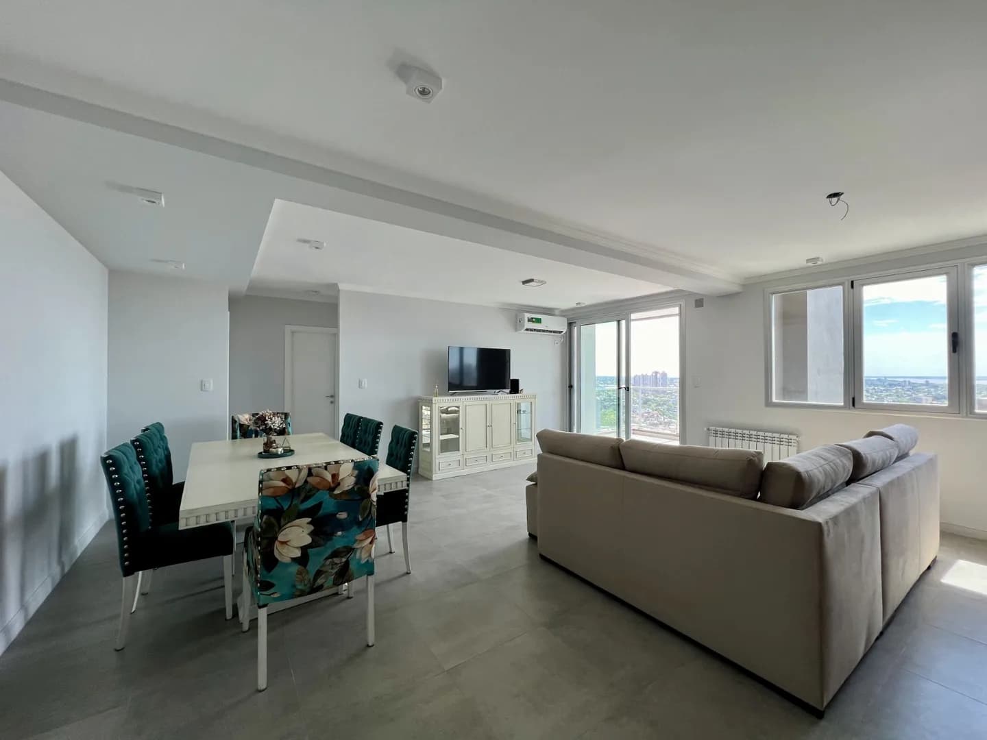 DEPARTAMENTO - BARRIO  - BOULEVARD PELLEGRINI 2401