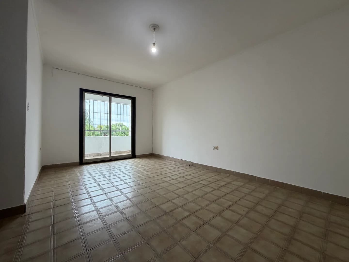DEPARTAMENTO - BARRIO LOS HORNOS - HUERGO 4079